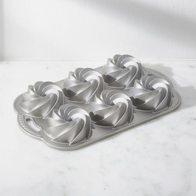 Nordic Ware ® Silver Heritage Bundtlette Pan