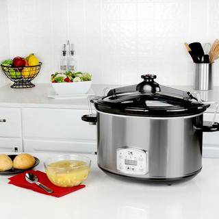 Digital Slow Cooker with Locking Lid