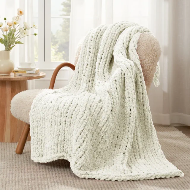Handmade Chenille Throw Blanket , Chunky Knit Cable Knitted Crochet Blanket-Amelie Home