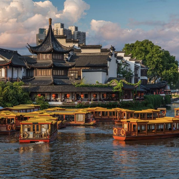 A Day of Sightseeing and Food in Nanjing