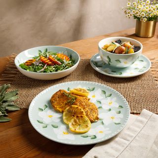 Magnolia Bloom 16-Piece Dinnerware Set, Service for 4