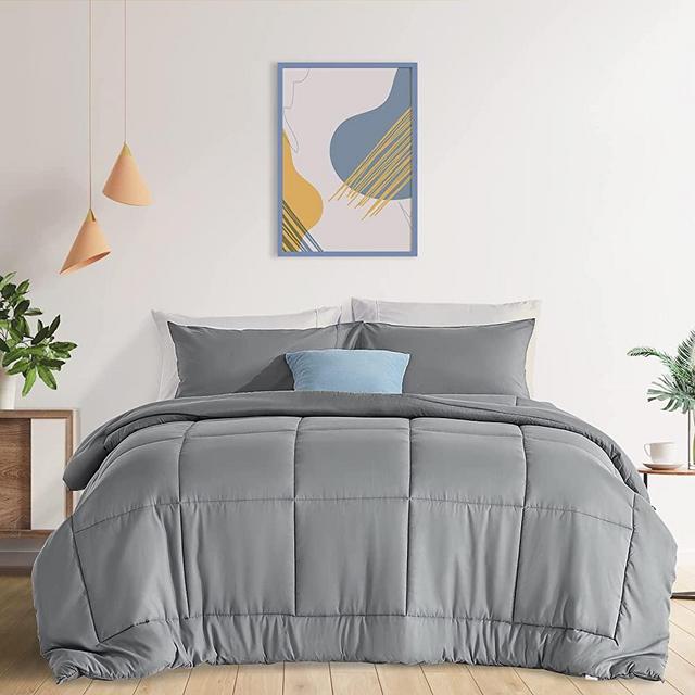 SONIVE All Season Comforter Soft Fluffy Breathable Microfiber 200gsm Down Alternative Bedding Duvet Insert with 8 Corner Tabs Easy Care (Grey, Full/Queen)