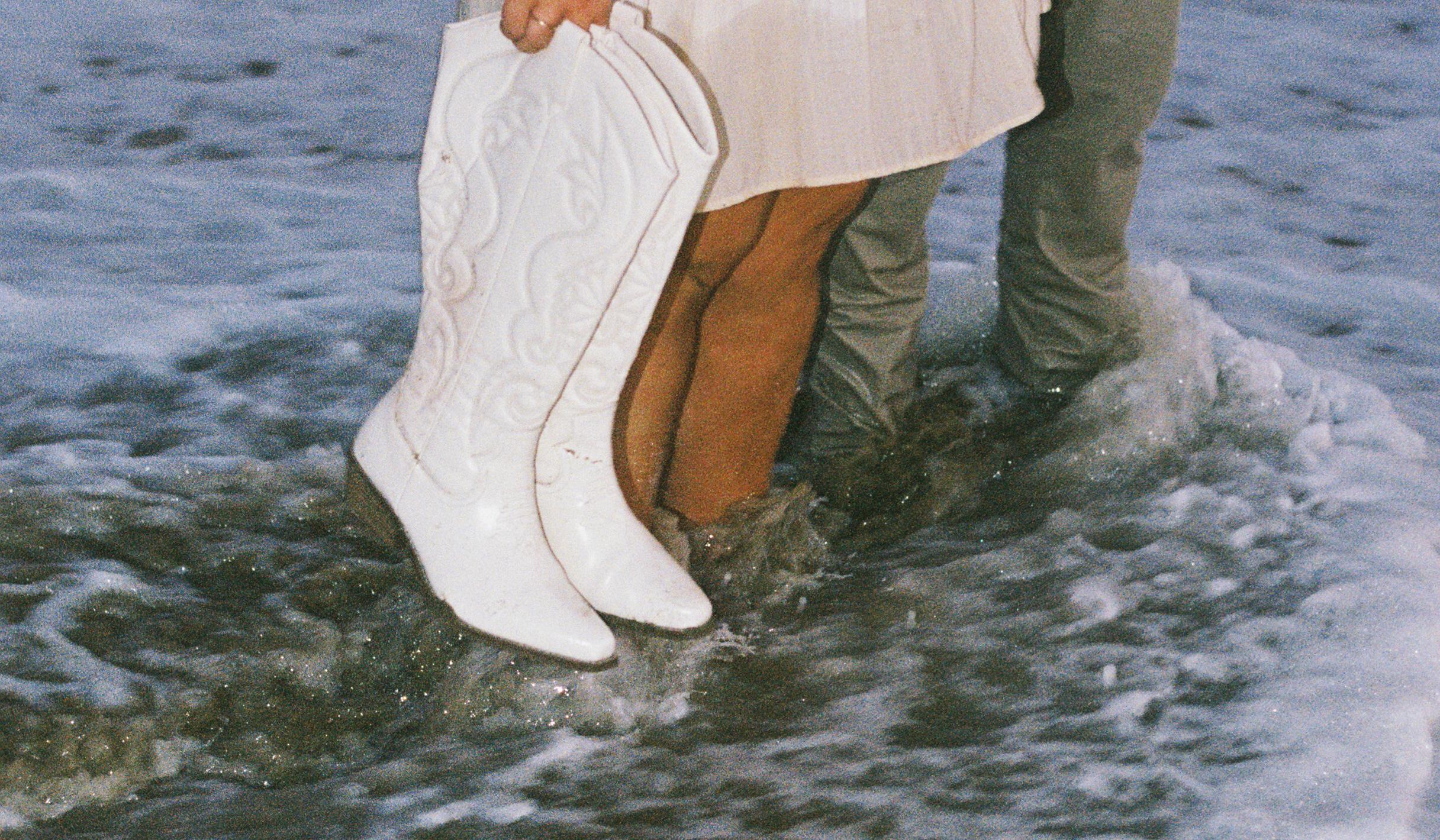 The Wedding Website of Lindsay Ray and Roman Perez