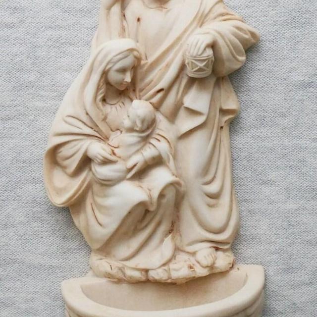 Holy Family Water Font 6-1/2" x 3"