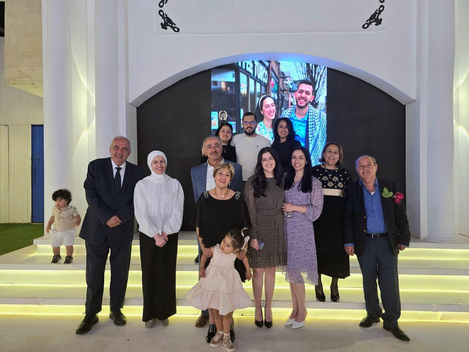 The Wedding Website of باسل عدنان أبو الحمص and حنين باسم شاهين
