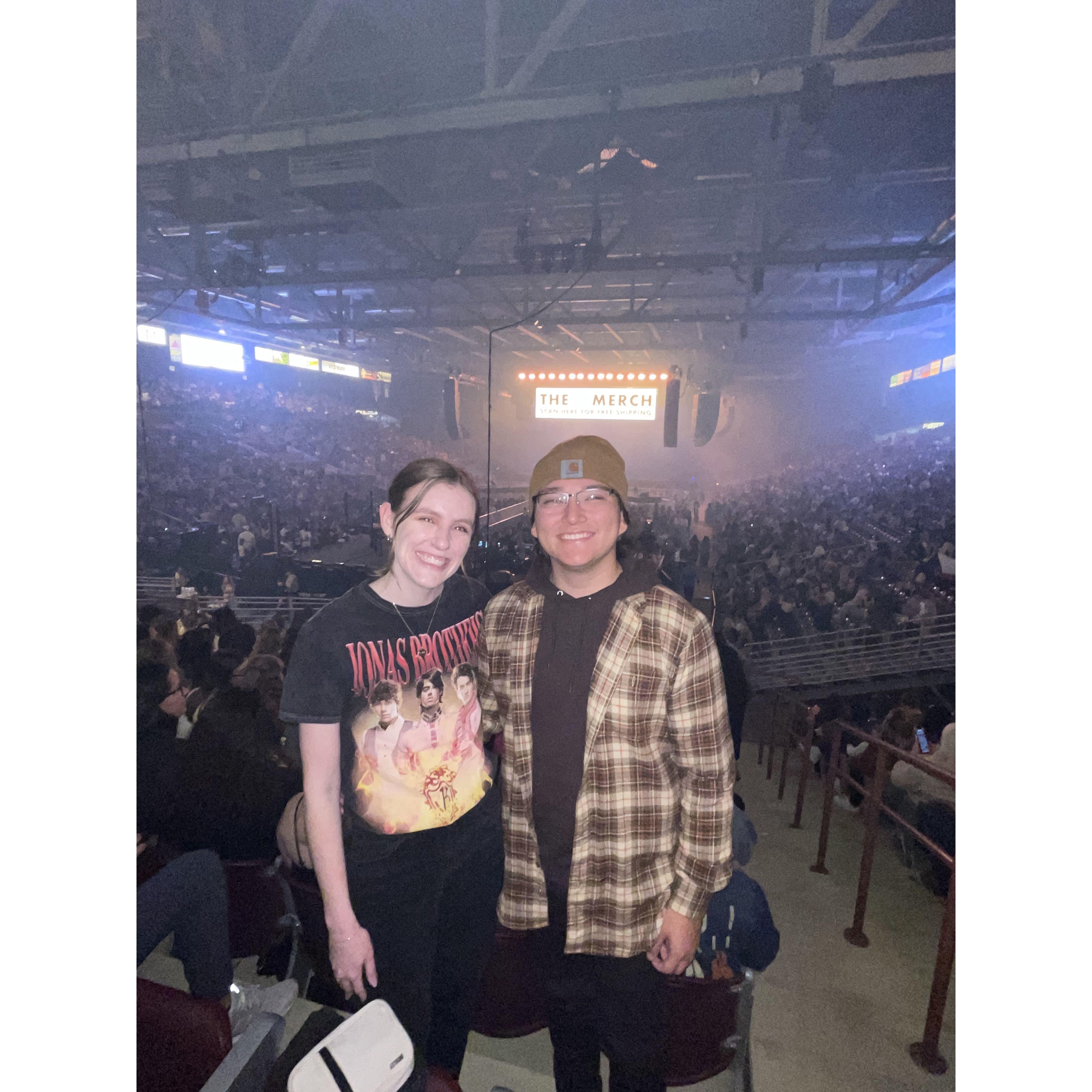 Kameron's first (& Hannah's fourth) Jonas Brother's concert!