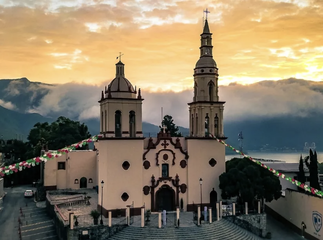 The Wedding Website of Alejandro Sánchez and Sarahí Elizondo