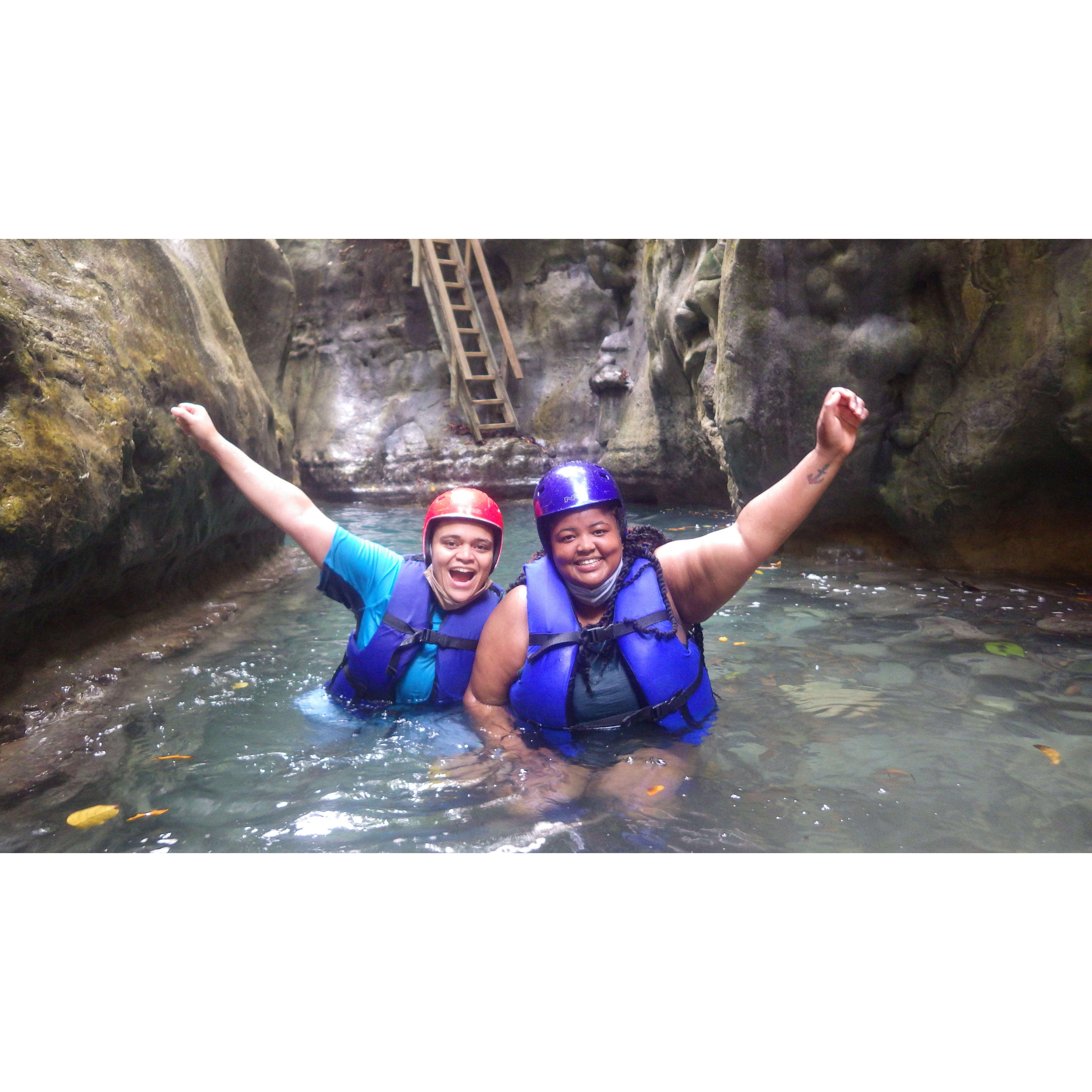 First time jumping off several cliffs in DR