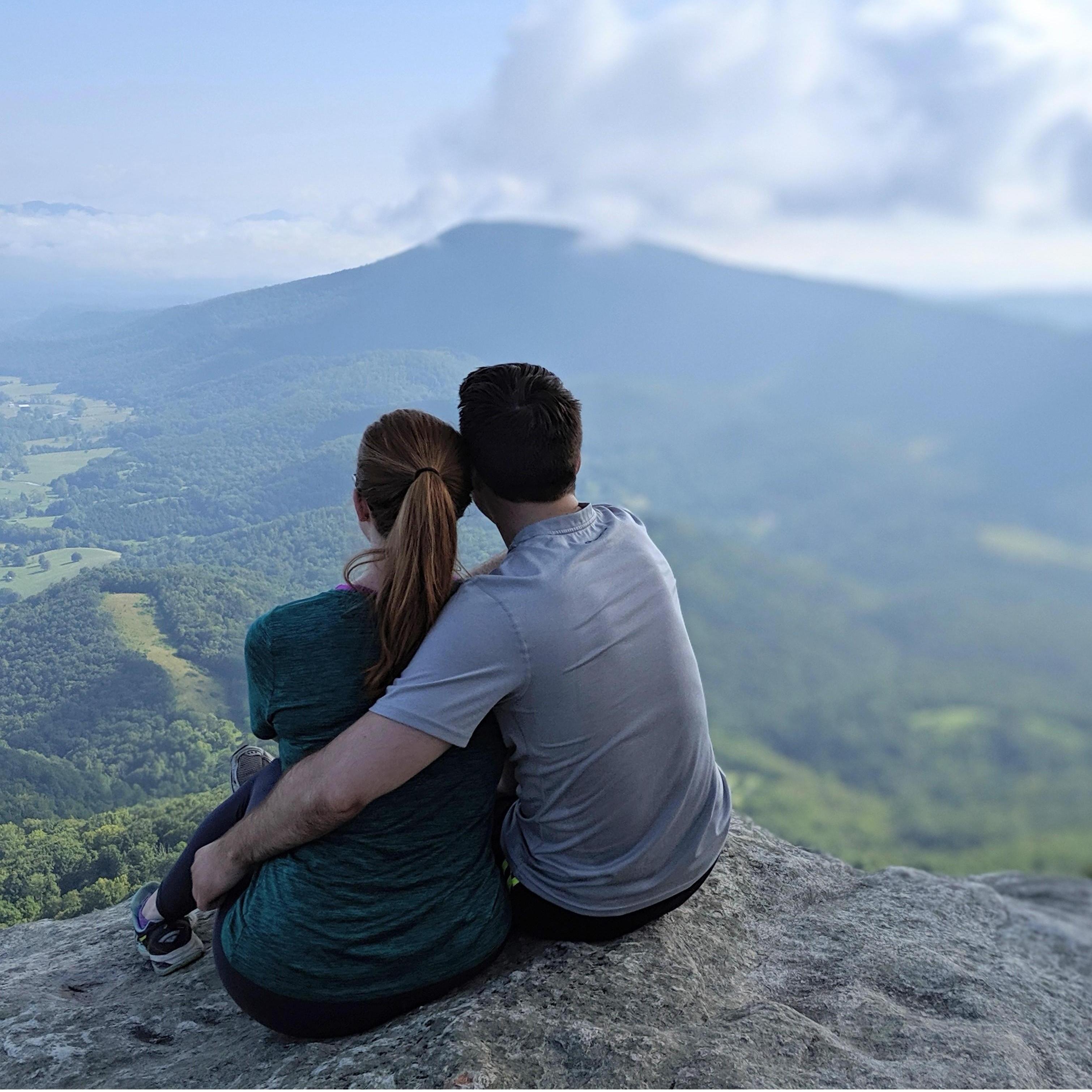 Sarah and Tommy currently live in Roanoke, Virginia, with their two cats RJ and Perd. Unfortunately, the cats will not be able to make it to the wedding!