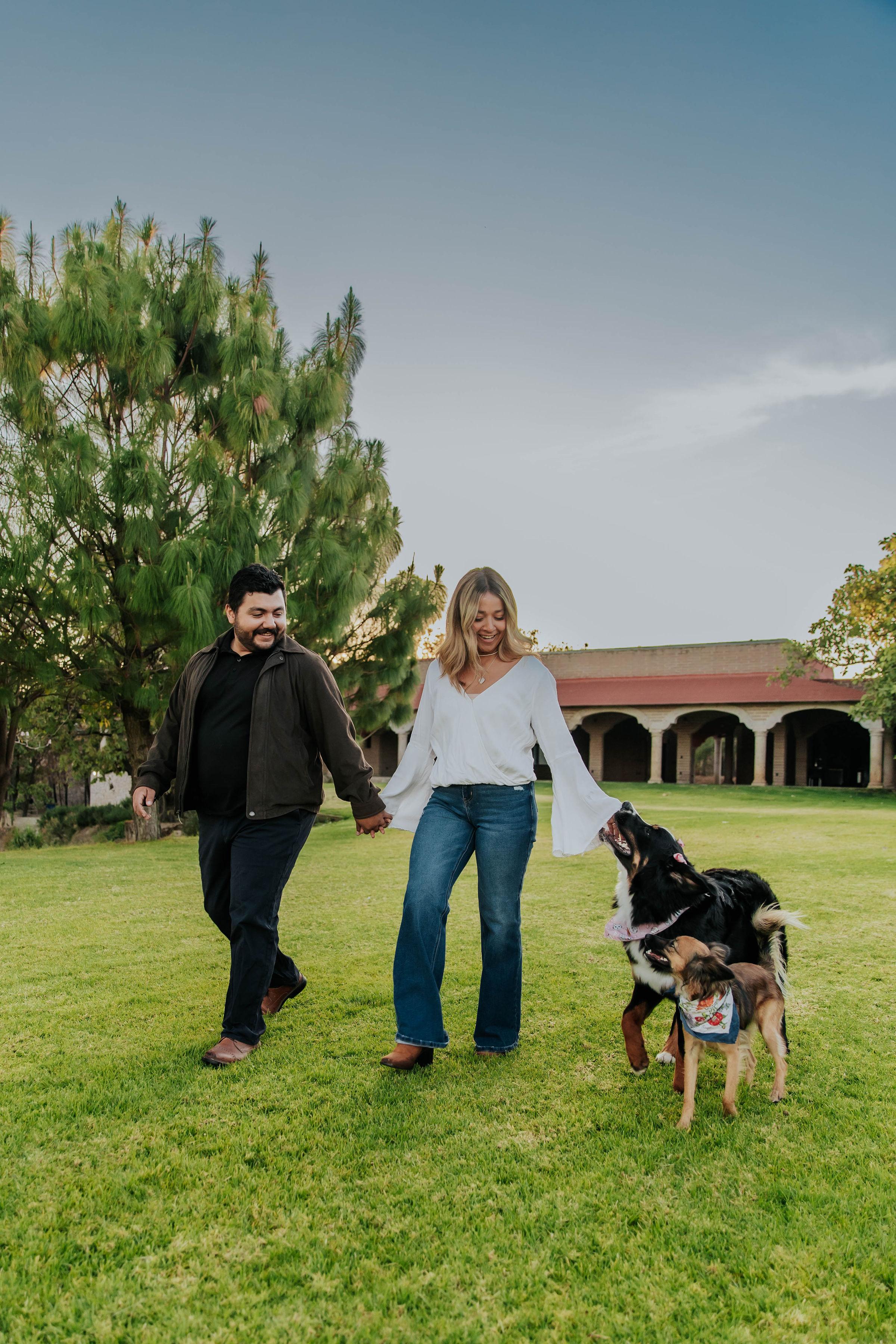 The Wedding Website of Carlos Enrique Aceves Rivas and Ana Belén Jiménez Sánchez
