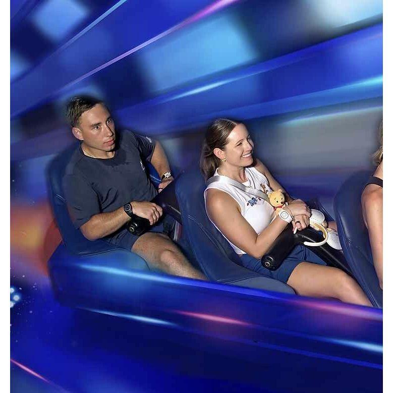 Space mountain: 1 Logan: 0