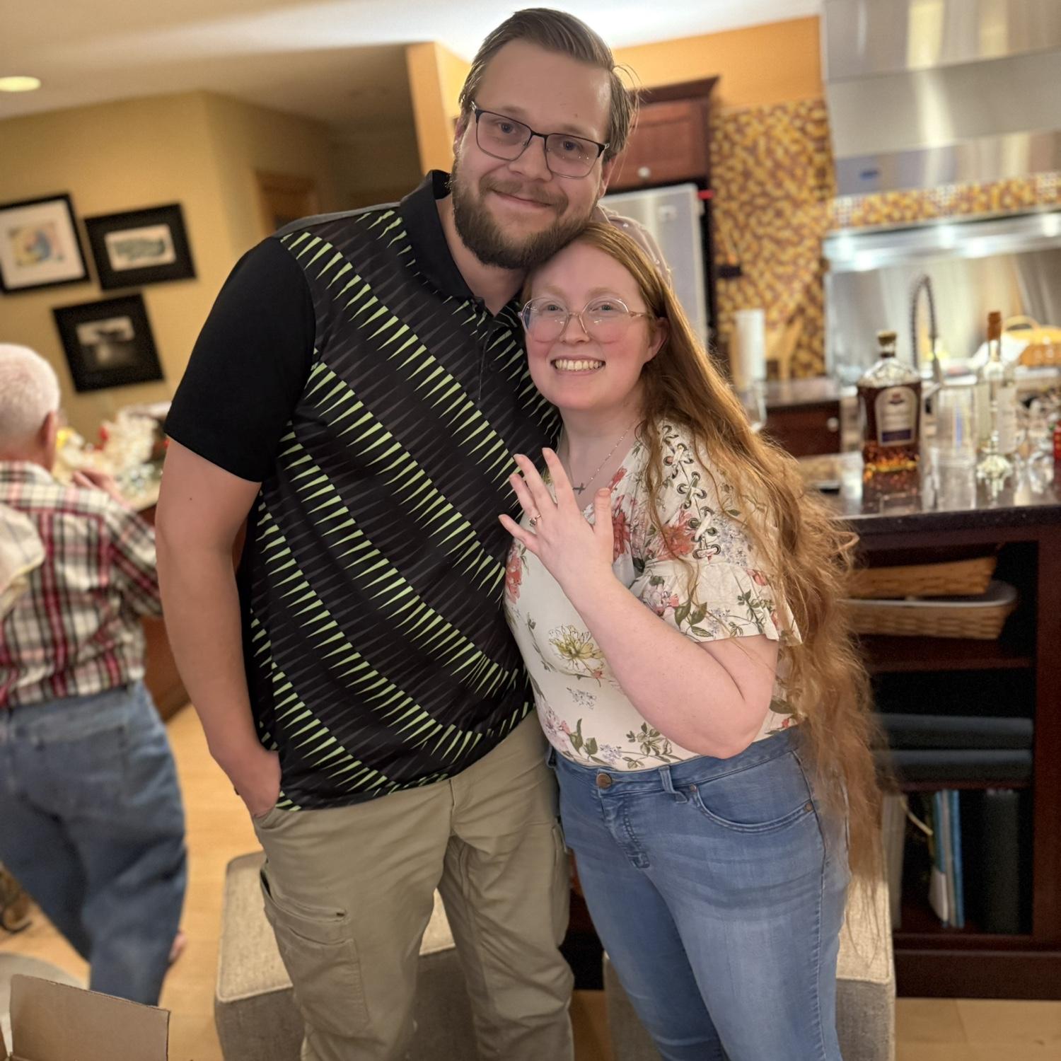 Merry Christmas to us!! ✝️❤️💚💍