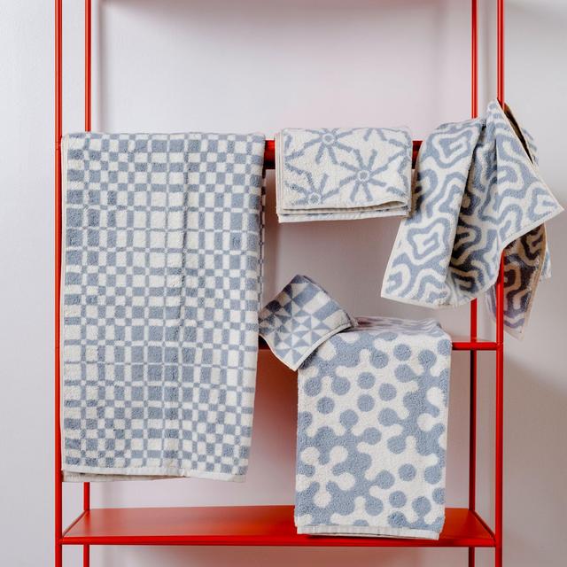 Set of Neutral Pattern Towels