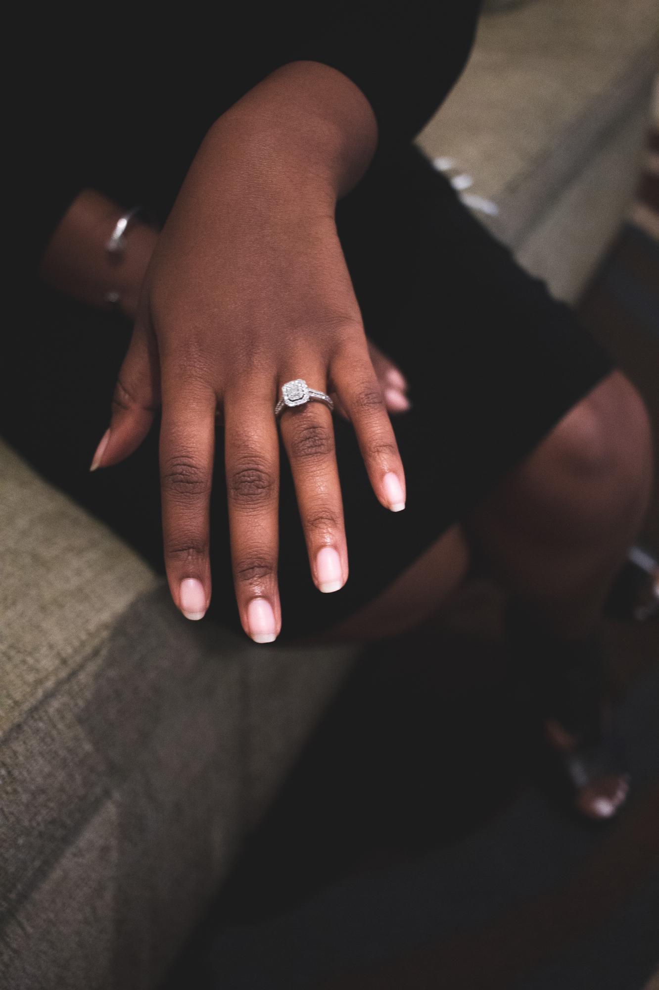 Andréa wears the ring very well!!!!