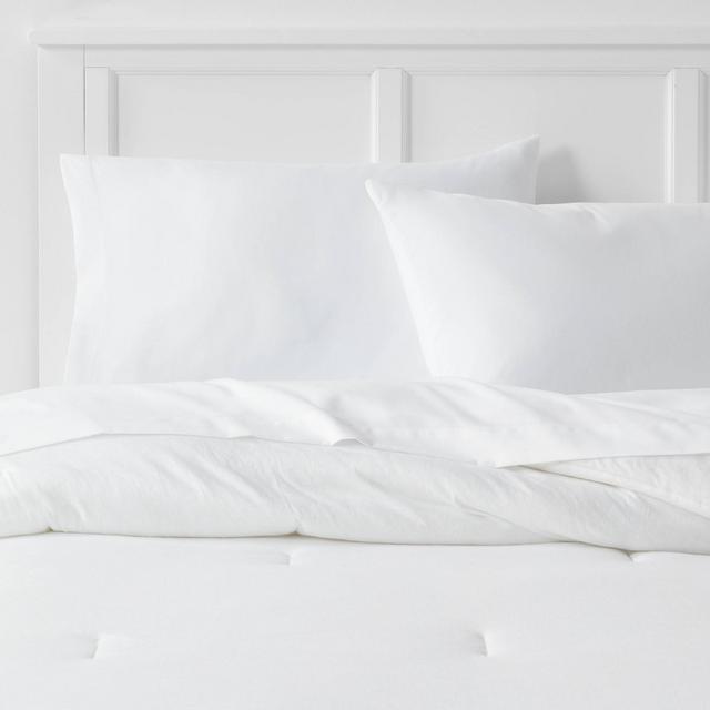 Full/Queen Jersey Solid Comforter White - Room Essentials™