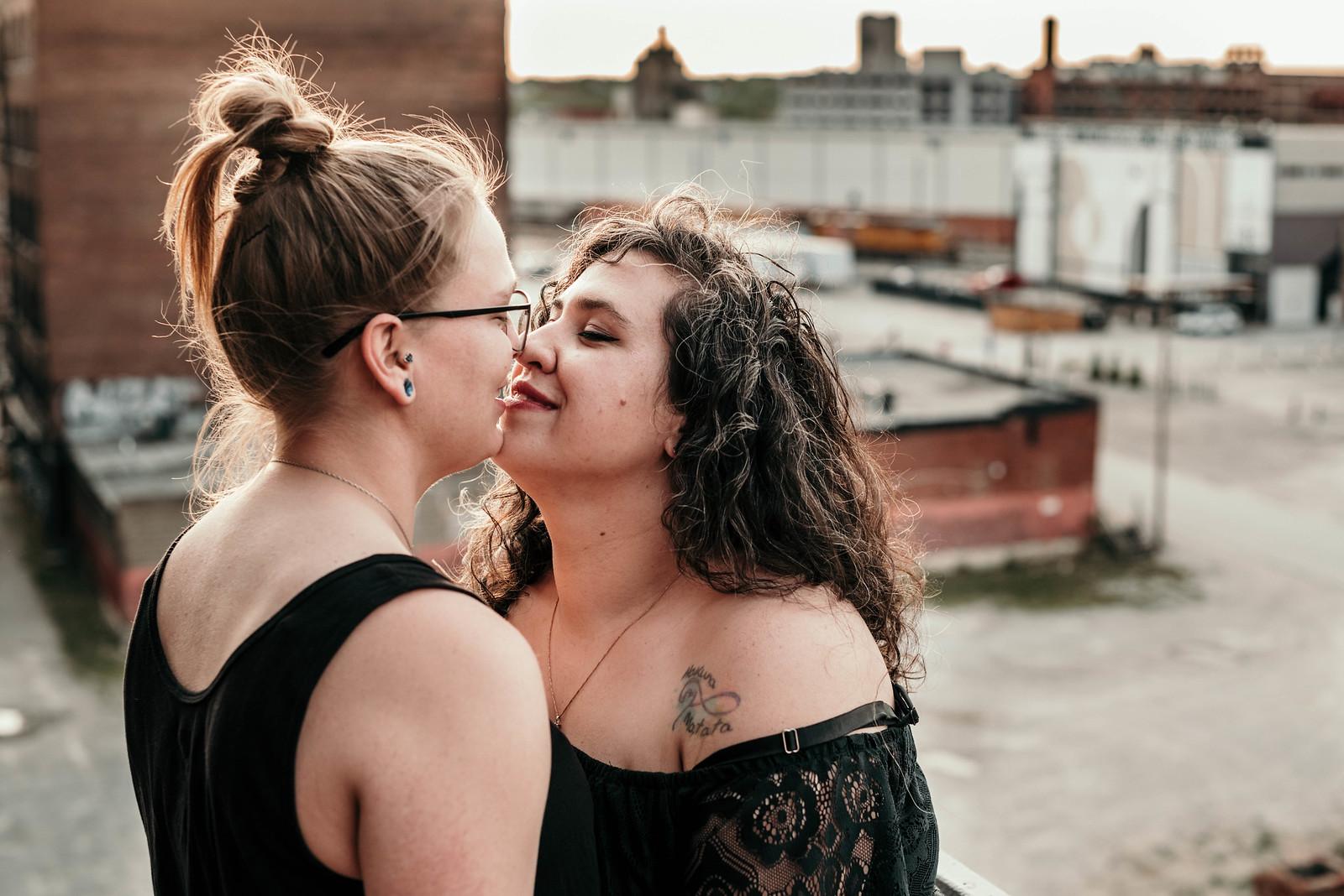 The Wedding Website of Emily Thomas and Ally Harwick