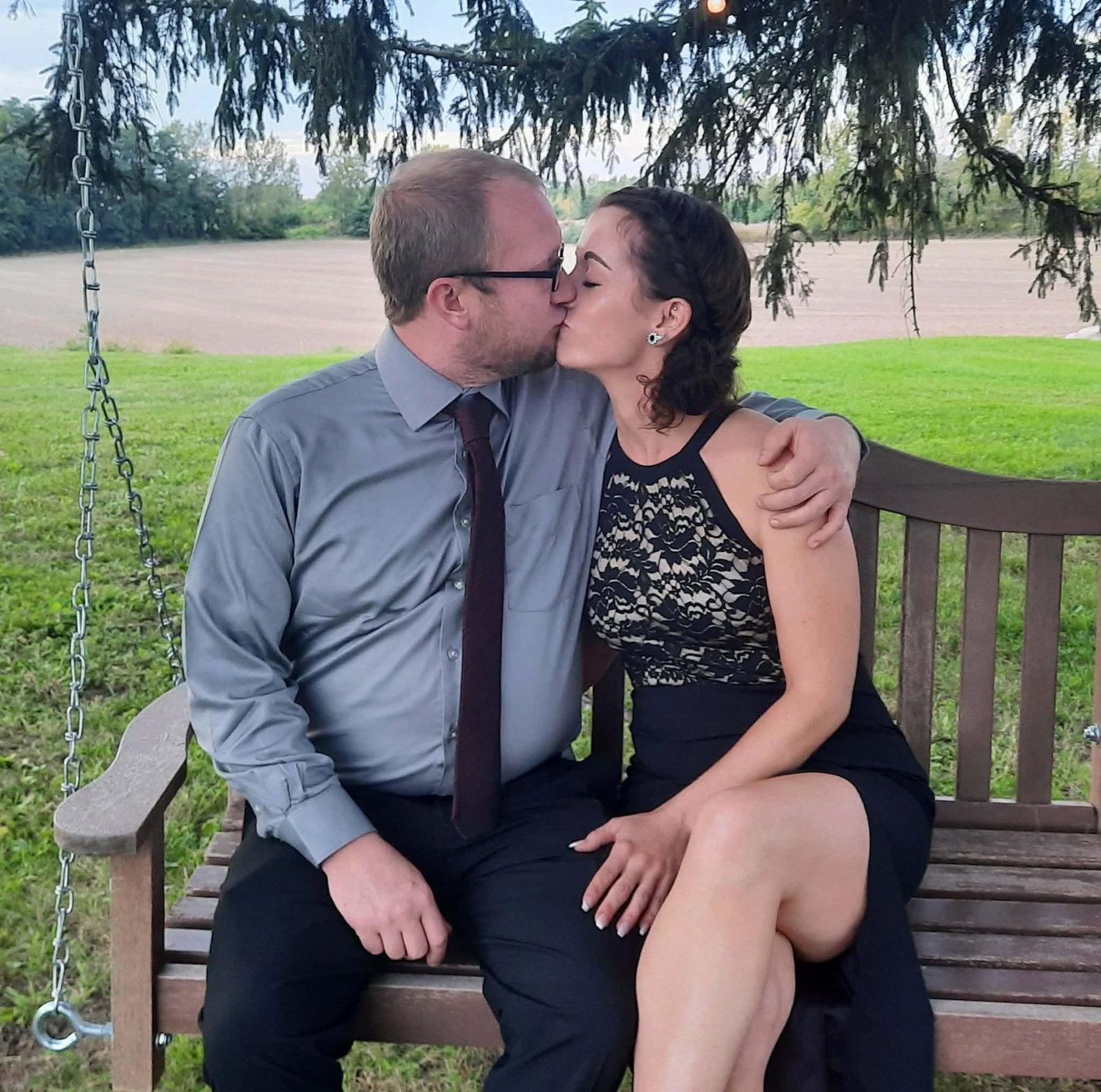 The Wedding Website of Kelly Thompson and Shayne Chrisman