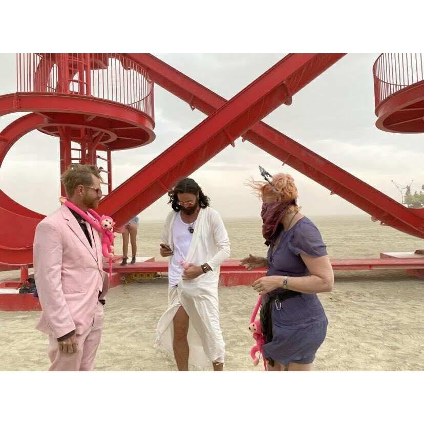 The only photo I could find (everyone took videos)