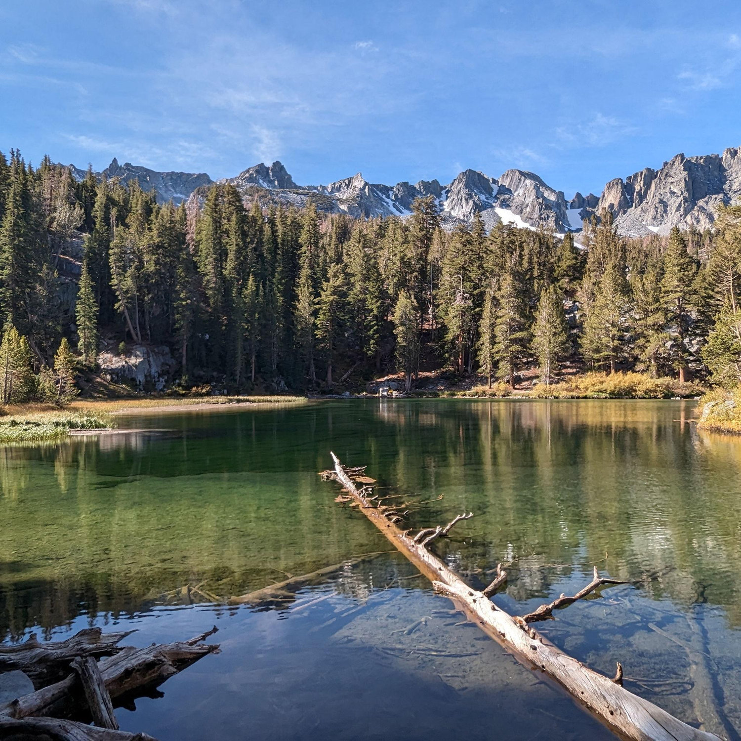 Emerald Lake, short hike from Lake Mary