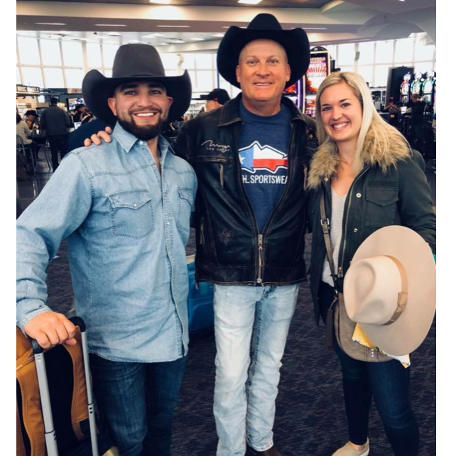 Look who we ran into at the airport on our way home from Vegas!