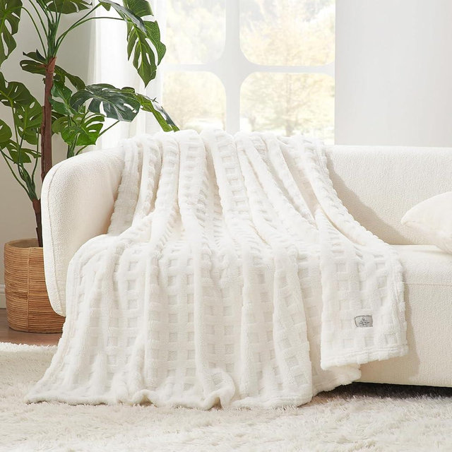 Cozy Bliss Ultra Soft Waffle Blanket - Lightweight Cozy Blankets Gift for Women,Cute Checkered Throws Blanket for Bed, Couch and Sofa,Ivory,50x60 Inches