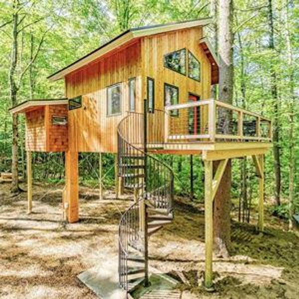 Mini-Moon in Maine: The Canopy Treehouse