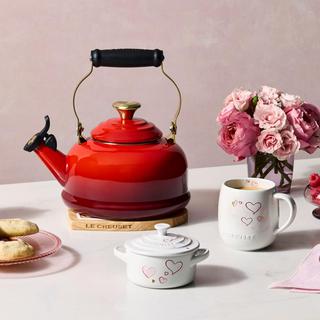 Whistling Tea Kettle with Gold Heart Knob