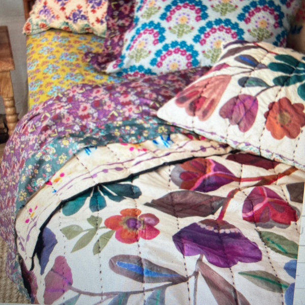 Bungalow Reversible Cotton Quilt