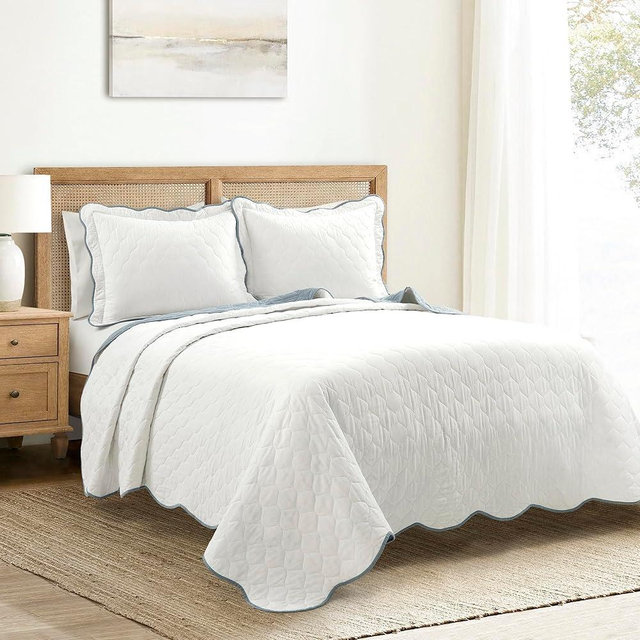 Lush Decor Coastal Chic Scallop Edge Reversible 3 Piece Quilt Set, Full/Queen, Slate Blue & White