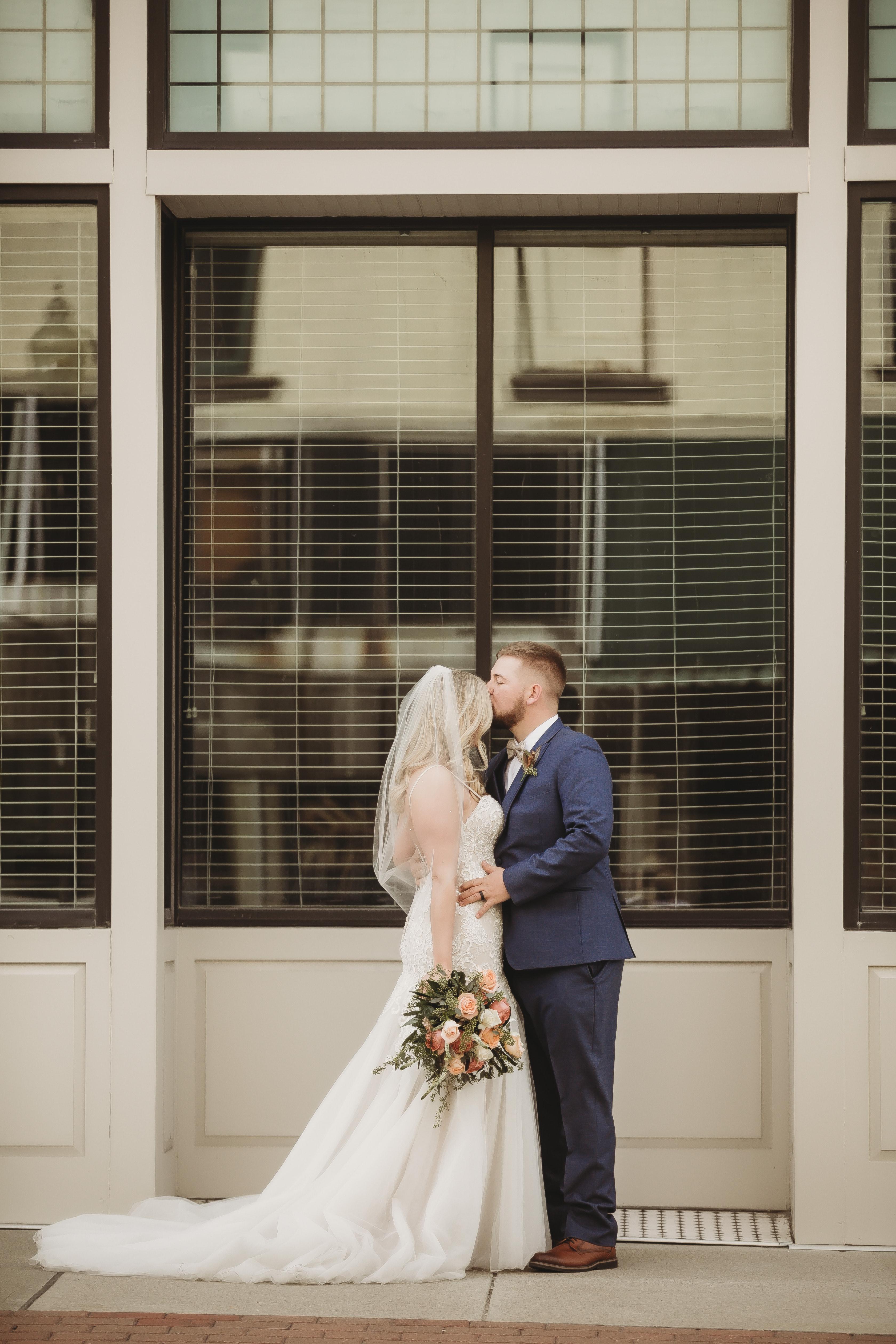 The Wedding Website of Savannah Anstine and Zane Anstine