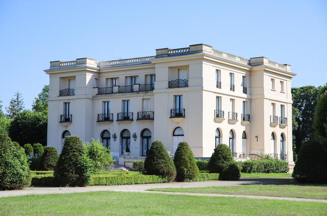 The Wedding Website of Alara Göksu and Angelo Dal Maso