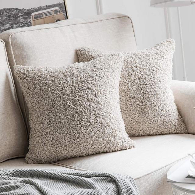 MIULEE Pack of 2 Decorative New Luxury Series Style Grayish White Faux Fur Throw Pillow Covers Super Soft Wool Pillow Cases Cushion Covers for Sofa Bedroom Living Room 18x18 Inch 45x45 cm