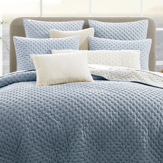 Pure Velvet 3-Piece Quilt Set