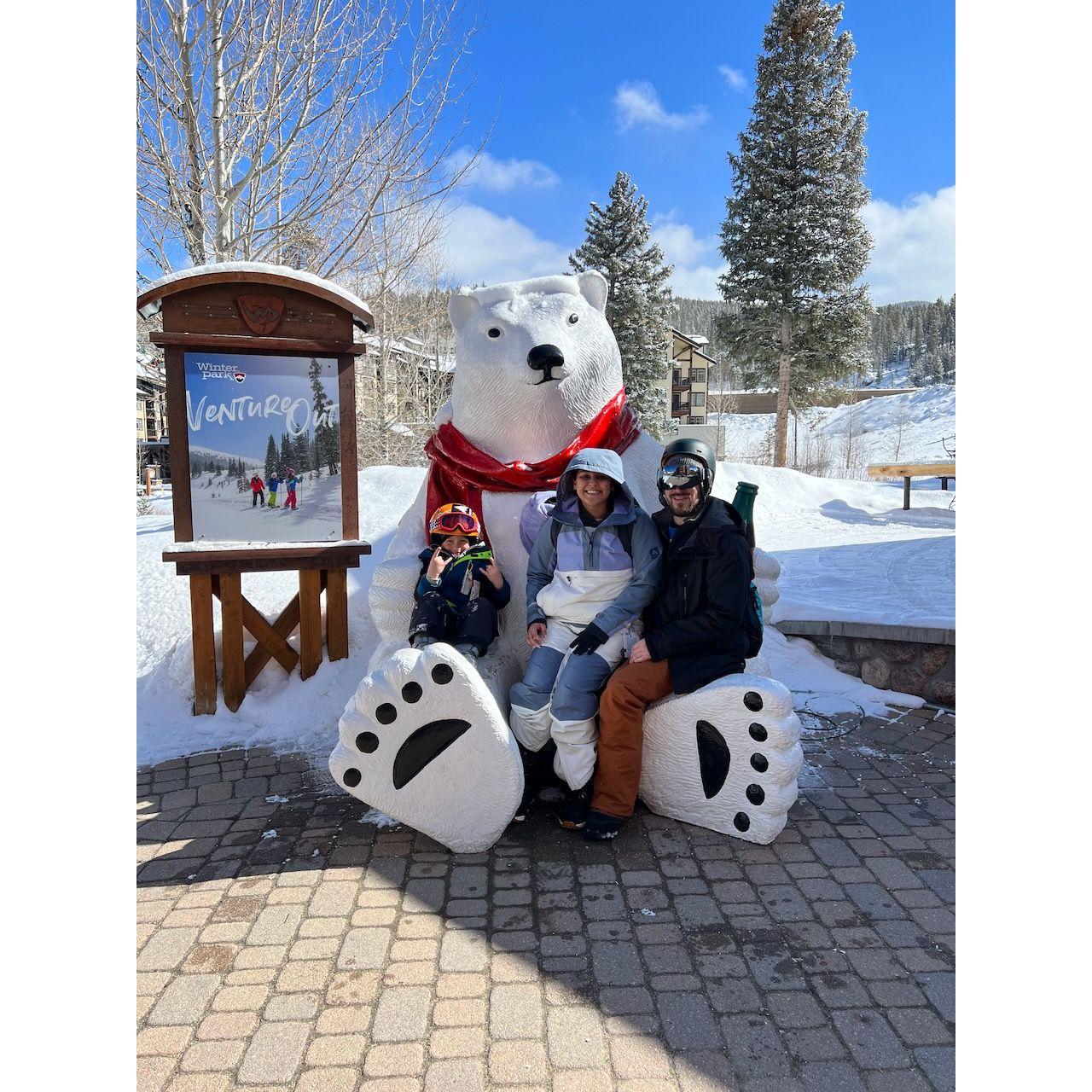 We made it to the great Coca Cola polar bear in Winter Park.  It was Fer's first time snowboarding and oh boy.  She earned her stripes, through many tears and tribulations.