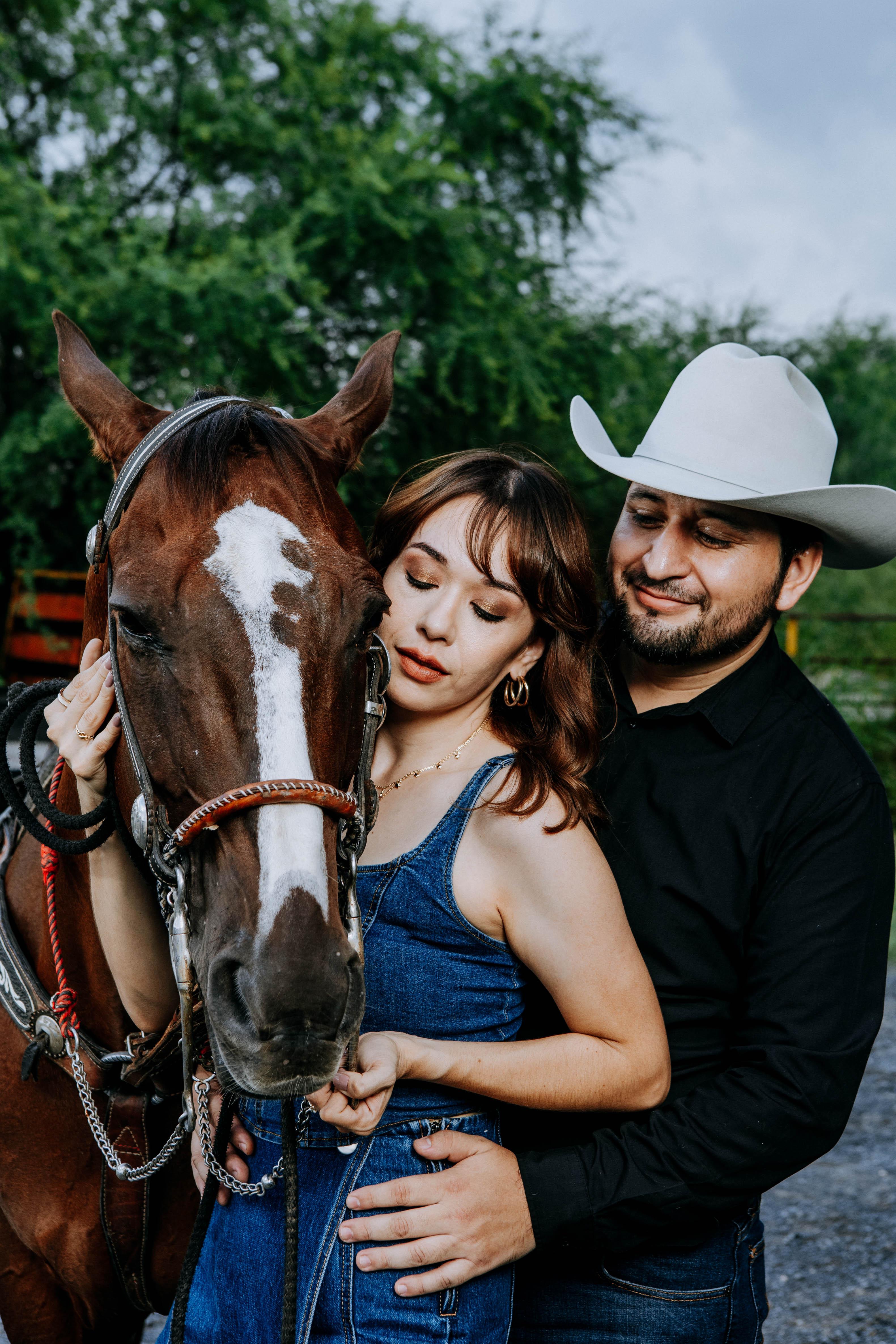 The Wedding Website of Darian Alvarez and Hector Medina