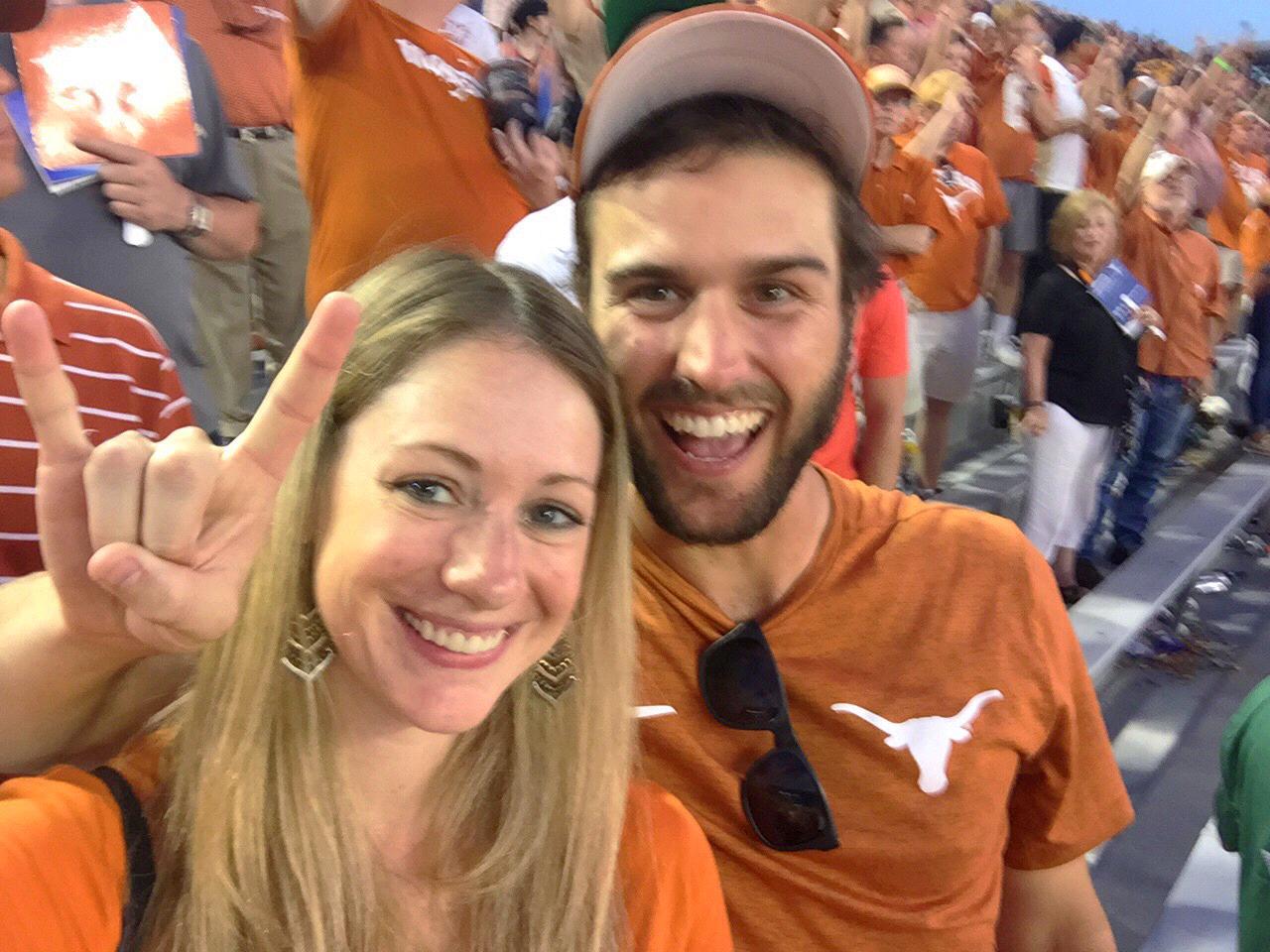 Hook 'Em!