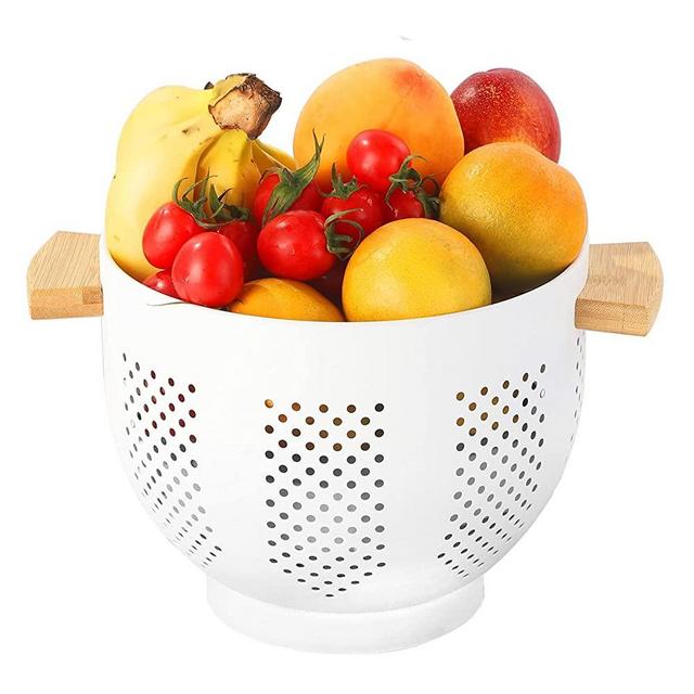 Metal Colander with Wood Handle and Stable Base, Powder Coated Steel Kitchen Strainer Basket for Draining Pasta, Vegetable and fruit (5.5 quart, MatteWhite)