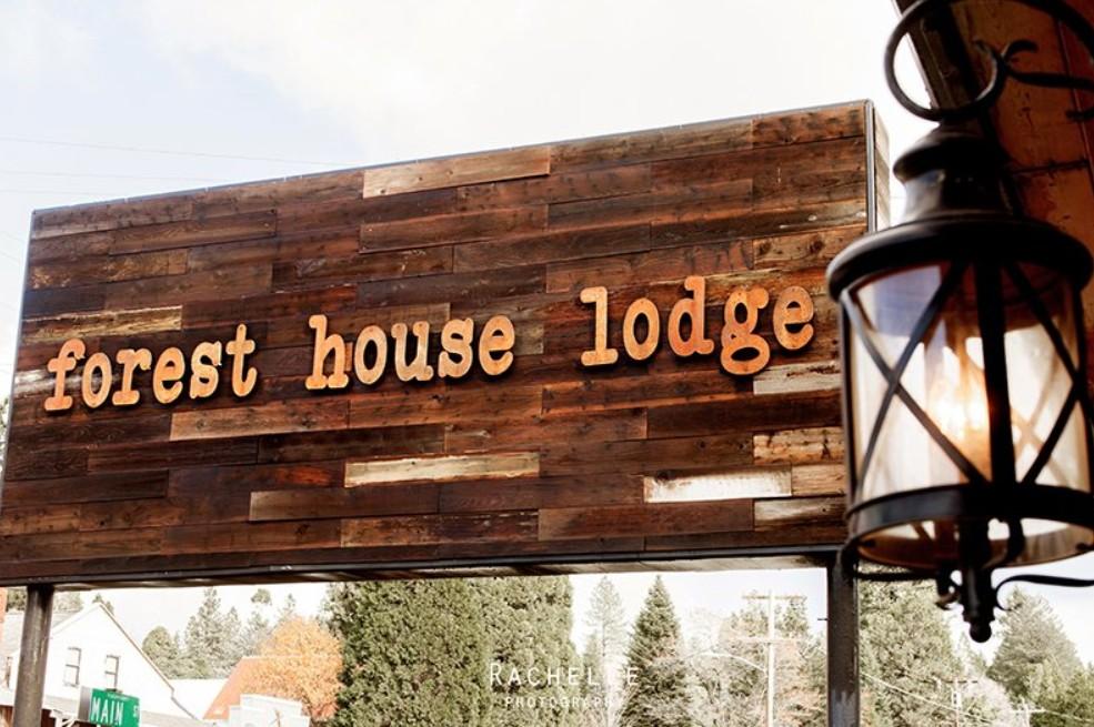 The Wedding Website of Rachel Chambers and London May