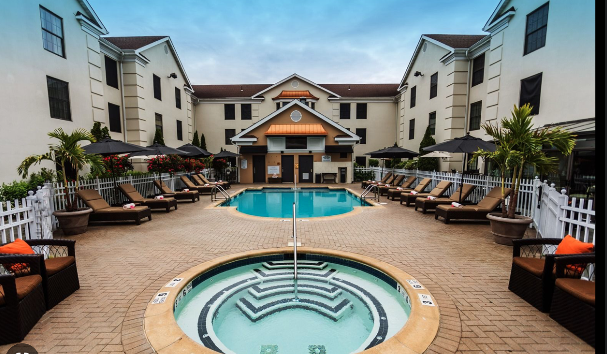 The Wedding Website of Jennifer Otero and Randy Caraballo