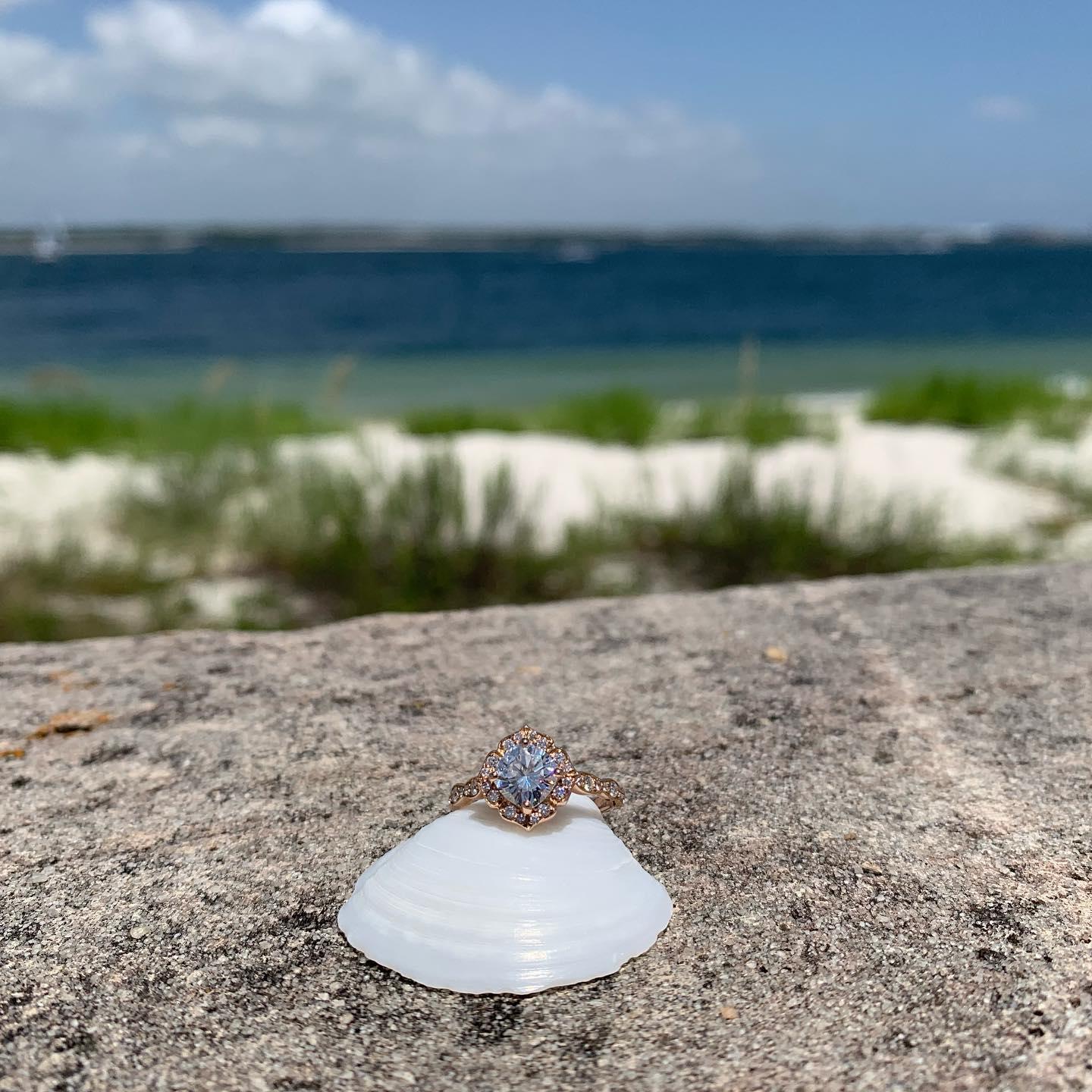 Look at that ring!!
