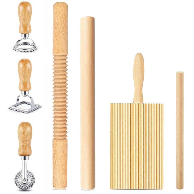 7 pcs Wood Gnocchi Pasta Making Tools Kit with Threaded Pasta Roller Pin Set,Gnocchi Board,Ravioli Stamps and Pasta Cutter.Noodle and Dumplings Maker, For Pasta Maker And Kitchen DIY Gift
