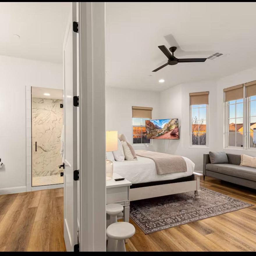 2/5 private bedroom