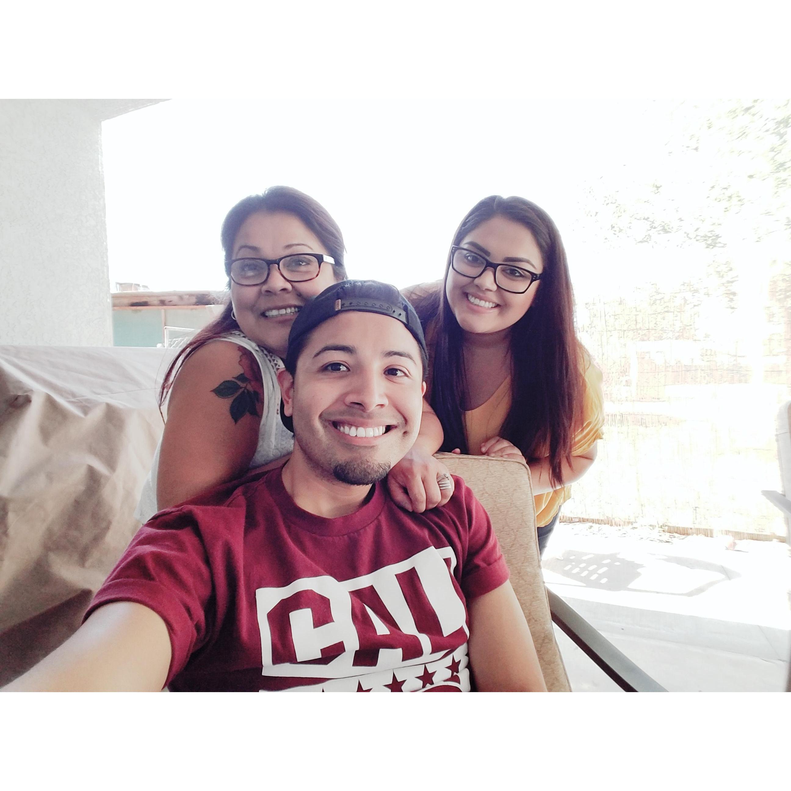 Robbie, Rosie, & Christina sharing in a nice summer day. #family