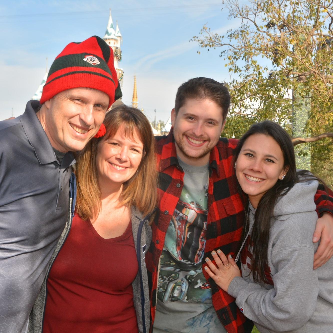 We celebrated Christmas 2017 with the Raders at Disneyland