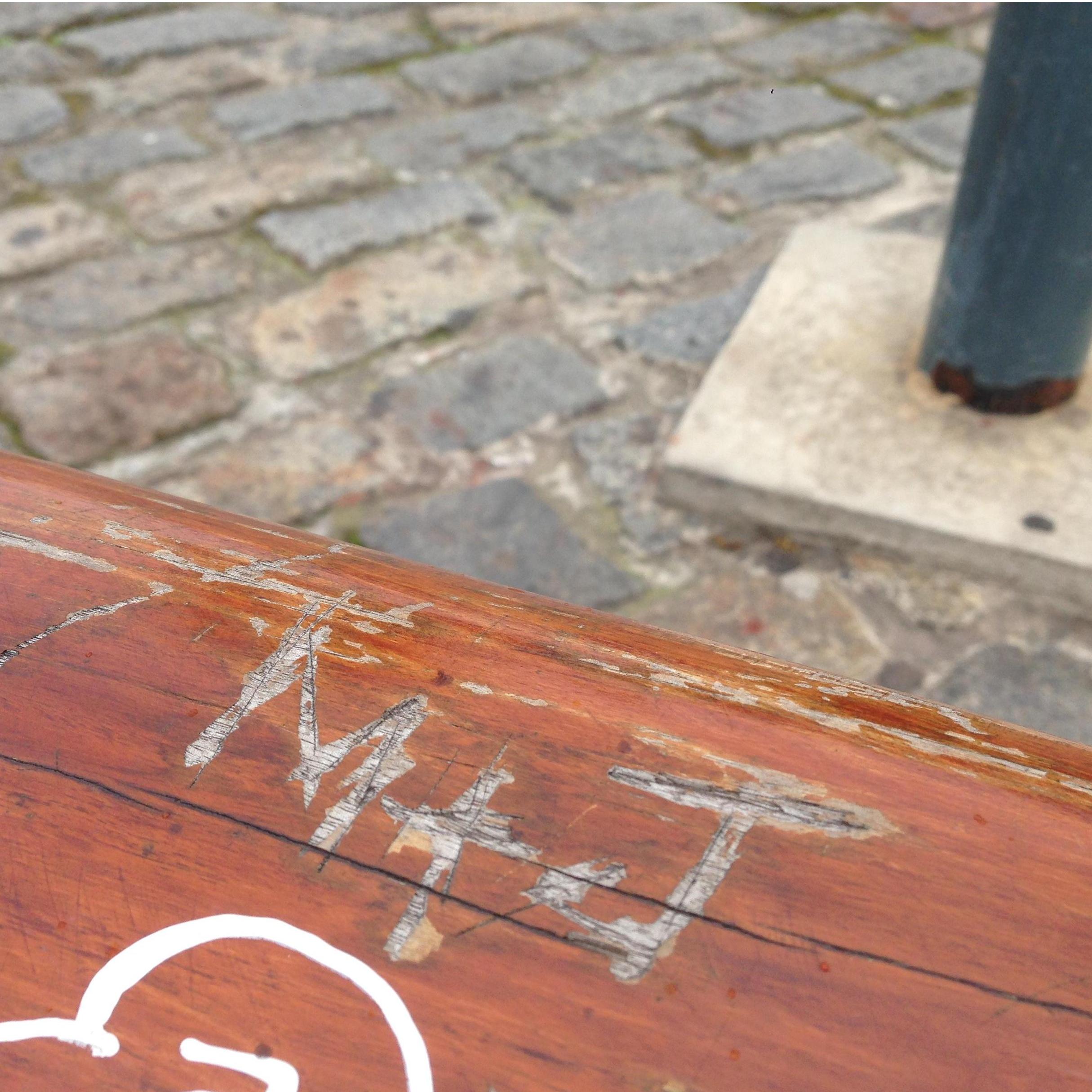 Justin visited Buenos Aires, Argentina the winter before Mattie studied abroad there. He left her a little message to find and provided photo clues. Mattie found the message 9 months later