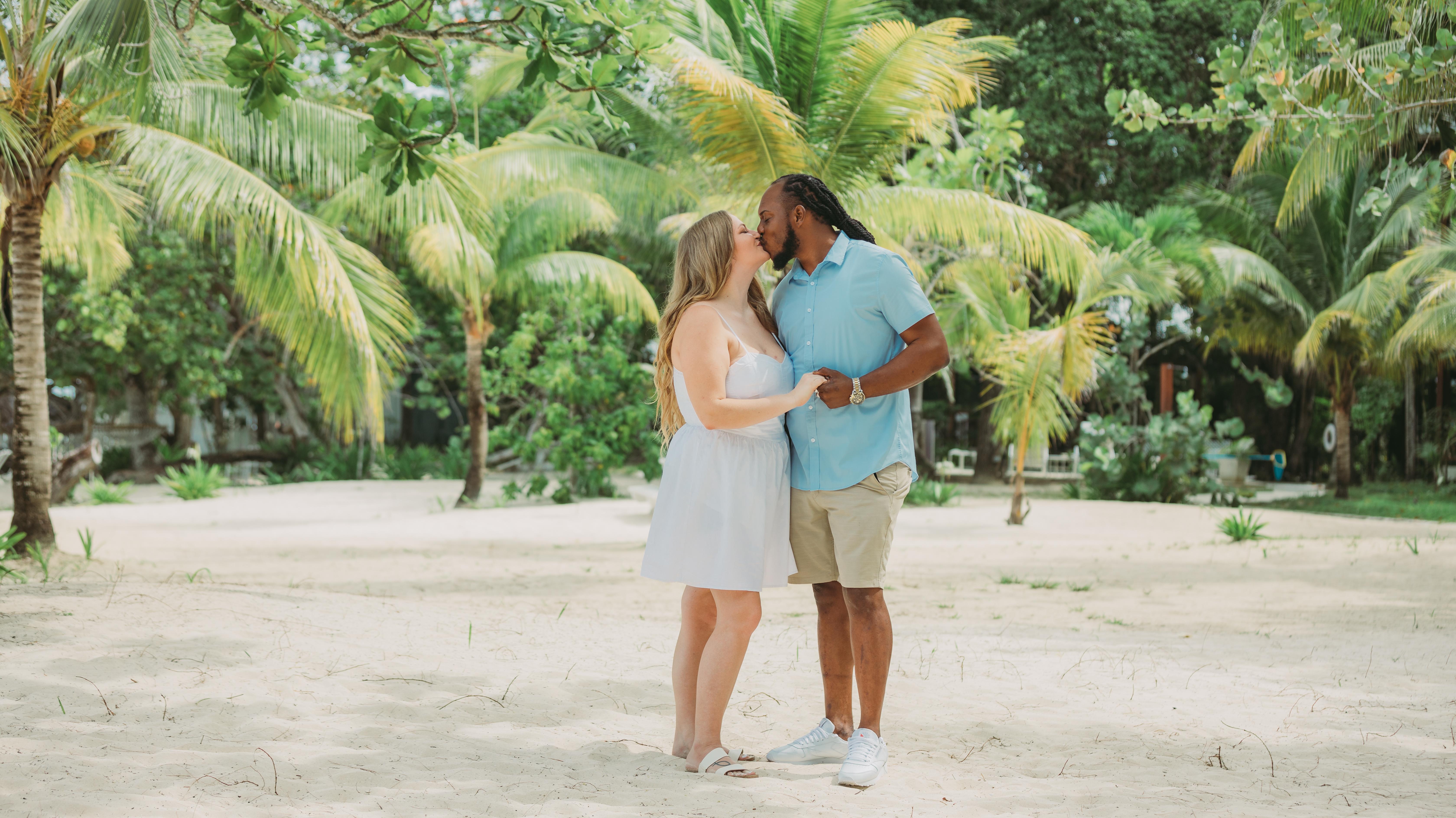 The Wedding Website of Amanda Wilhelm and Rayon Brown
