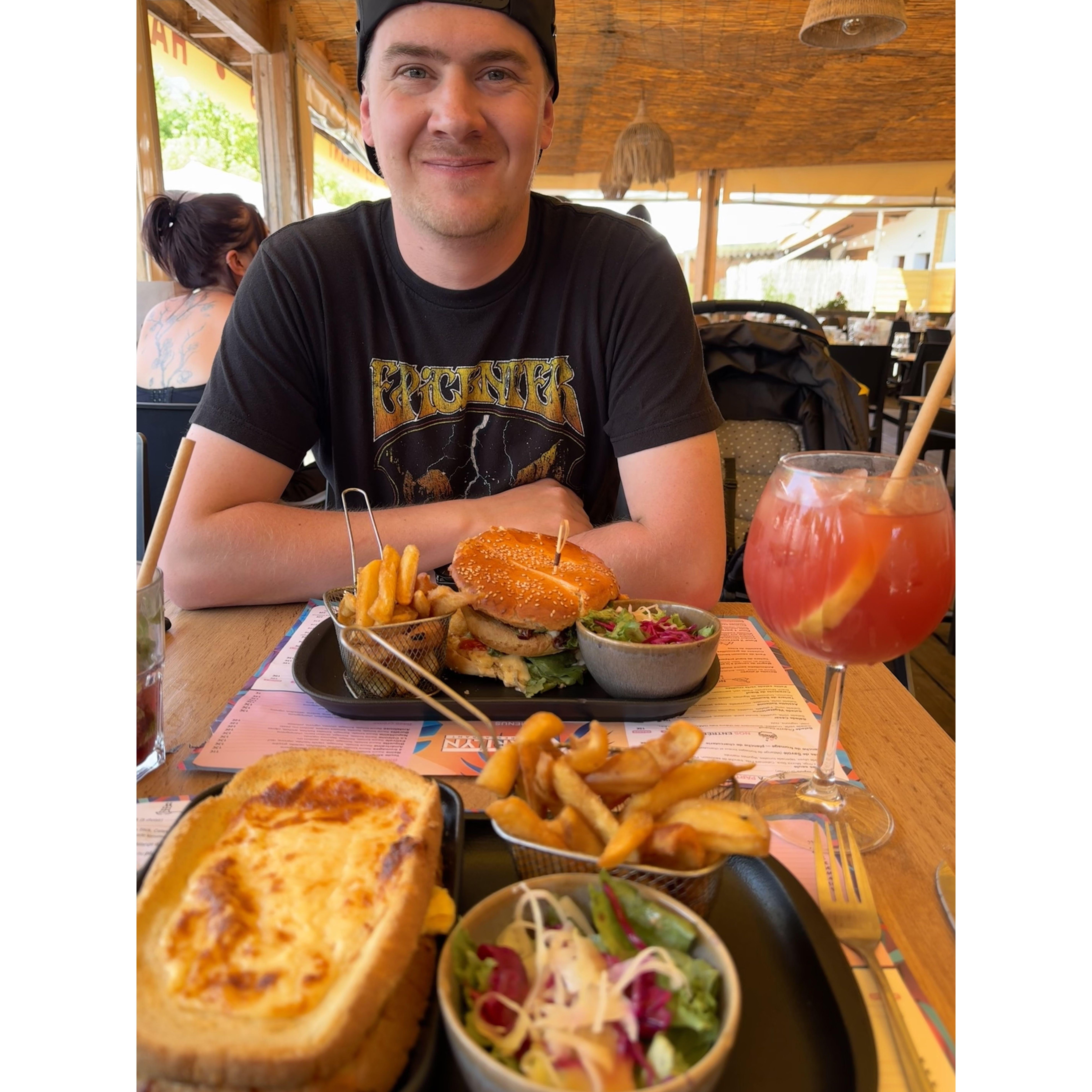 Dinner date at Restaurant le Marilyn in Vallières, France.