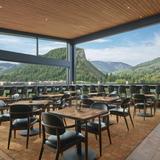 Lookout Bar Avon