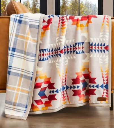Pendleton Reversible Plush Throw - 50" x 70" (1, Legend Lake Grey)