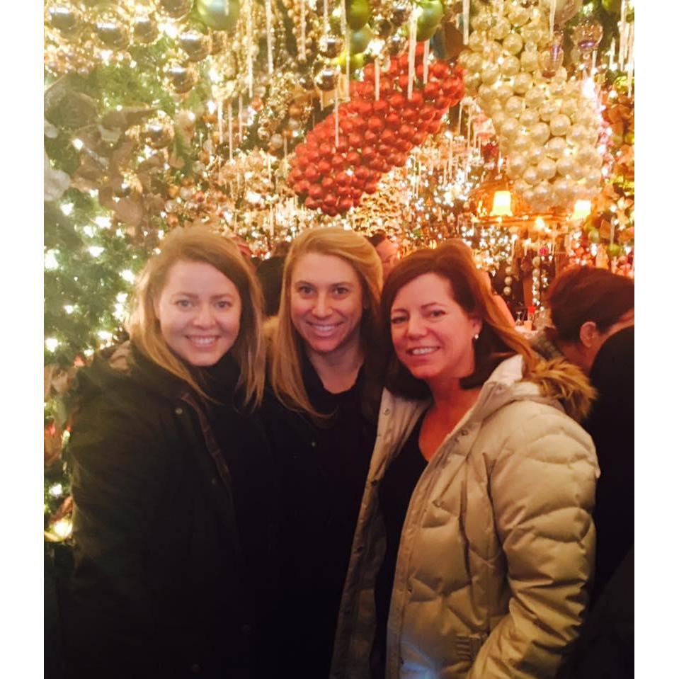 Christmas 2016 in NYC (left crowded bar promptly after taking picture)